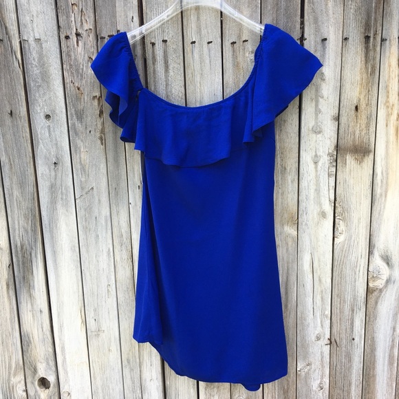 Astr Dresses & Skirts - NWT Astr One Shoulder Dress Blue